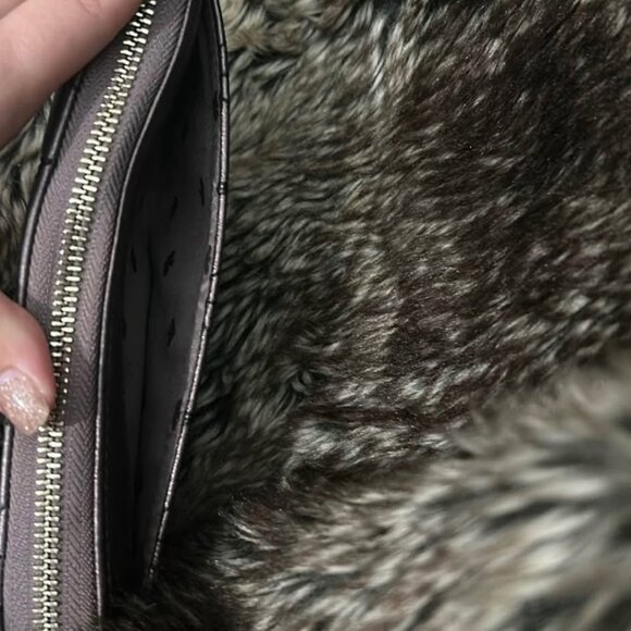 Kate Spade Briar Lane Metallic Mauve Quilted Wallet - like new! - Picture 3 of 4